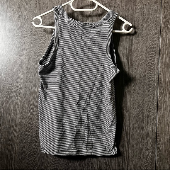 American Eagle striped tank top - Picture 3 of 4